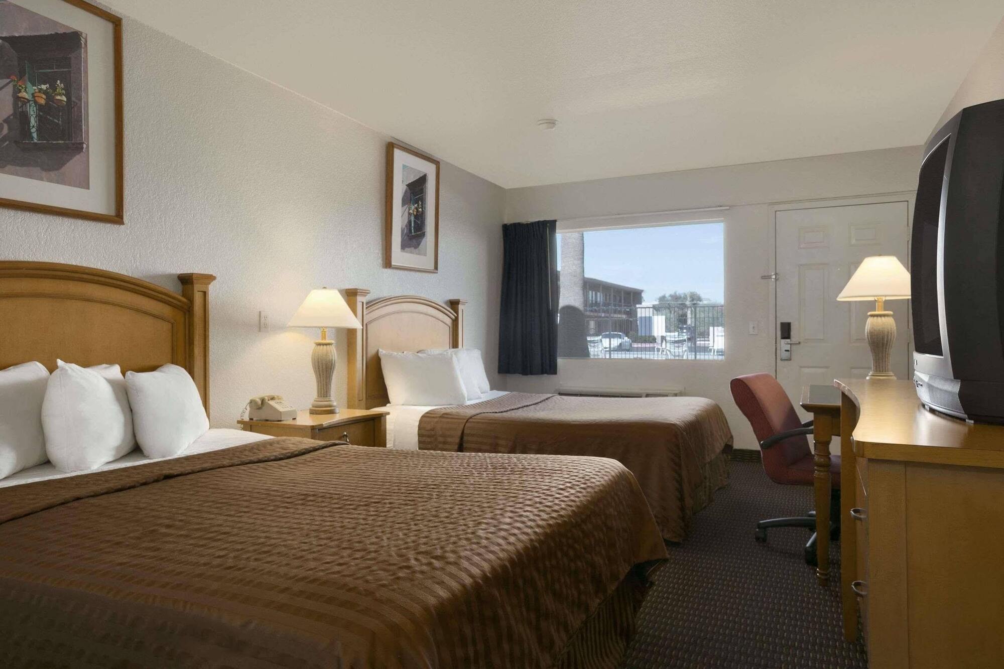 Rodeway Inn Phoenix North I-17 Exteriér fotografie